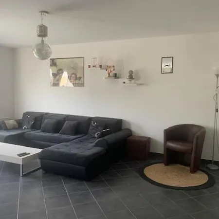 T3 5p De 85m² Avec Jardin A *
